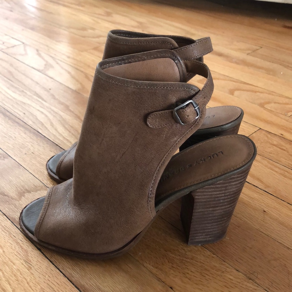 Lucky Brand open toe booties sz 8.5M